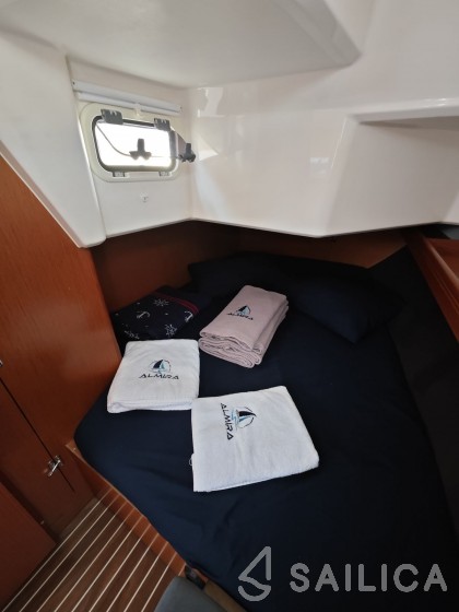 Bavaria 37 Cruiser - Yacht Charter Sailica
