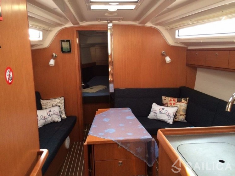 Bavaria 37 Cruiser - Yacht Charter Sailica