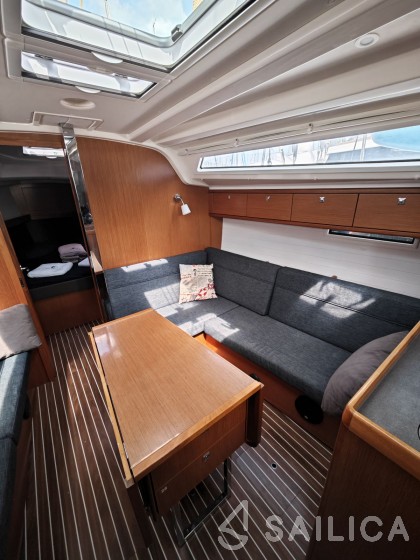 Bavaria 37 Cruiser - Yacht Charter Sailica