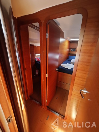 Dufour 450 GL - Yacht Charter Sailica