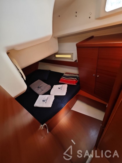 Dufour 450 GL - Yacht Charter Sailica