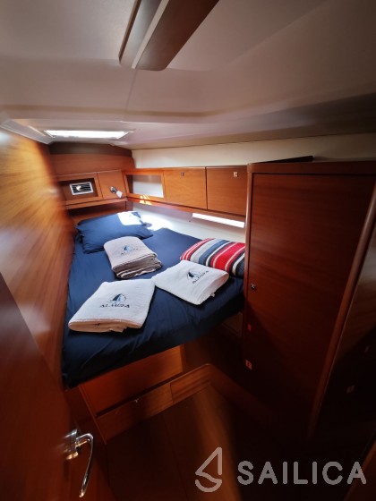 Dufour 450 GL - Yacht Charter Sailica