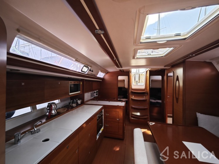 Dufour 450 GL - Yacht Charter Sailica