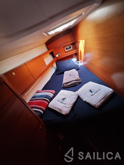 Dufour 450 GL - Yacht Charter Sailica