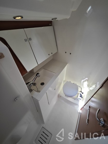 Dufour 450 GL - Yacht Charter Sailica