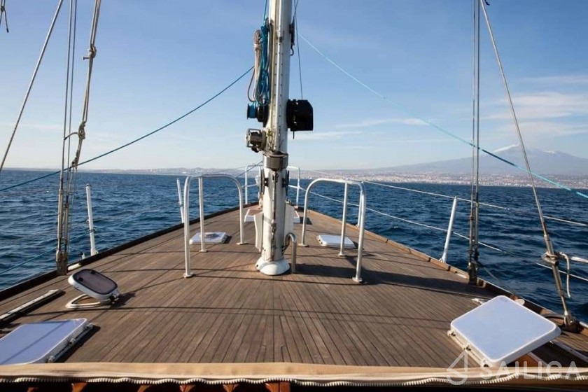 Gallian 17 M - Yacht Charter Sailica