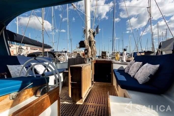 Gallian 17 M - Yacht Charter Sailica
