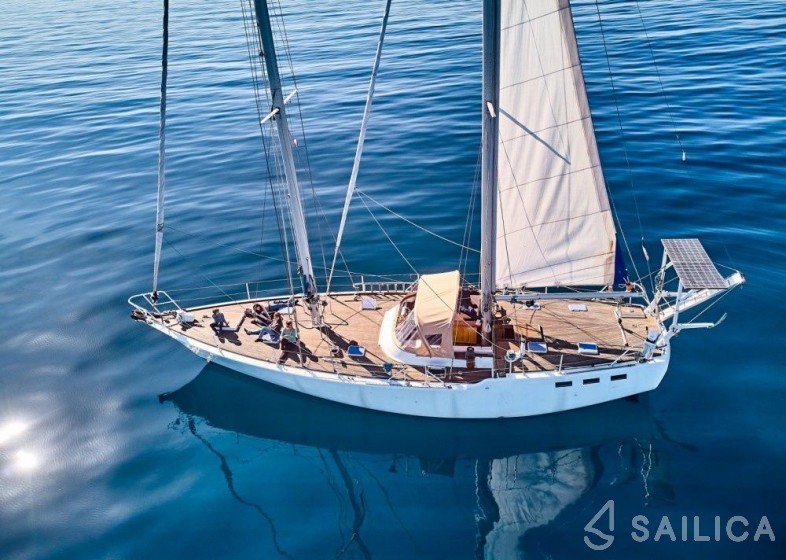 Gallian 17 M - Yacht Charter Sailica