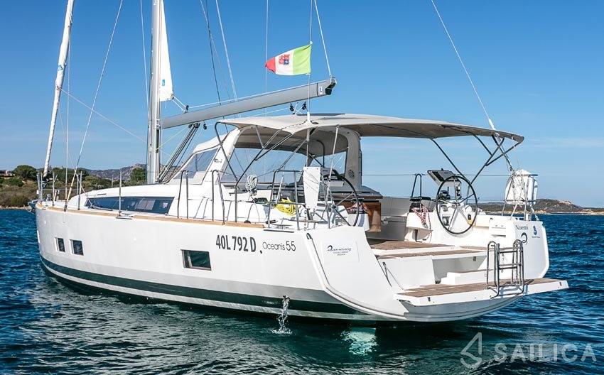 Oceanis 55 - Yacht Charter Sailica