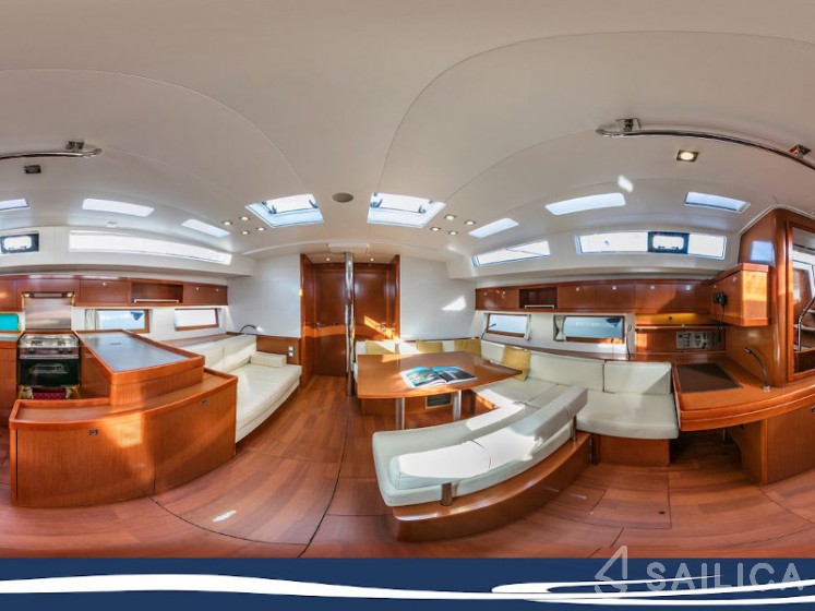 Oceanis 55 - Yacht Charter Sailica