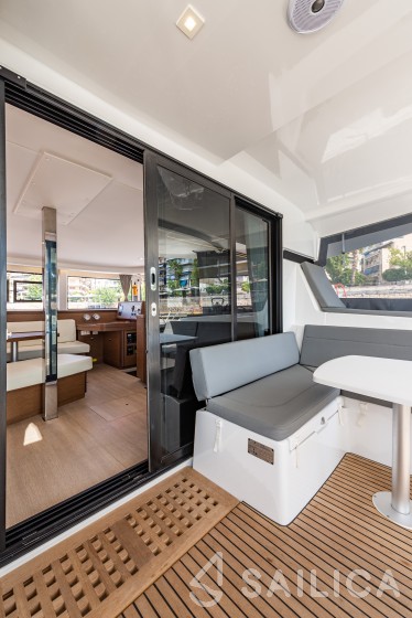 Lagoon 42 - Yacht Charter Sailica