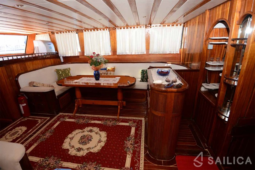 Gulet - Yacht Charter Sailica