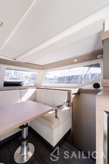 Isla 40 - Yacht Charter Sailica