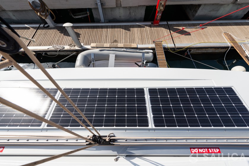 Isla 40 - Yacht Charter Sailica