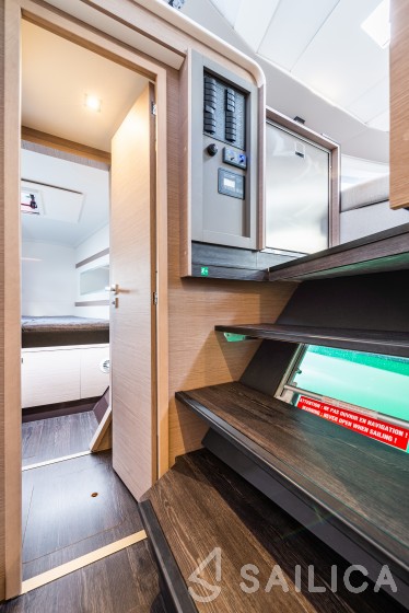 Isla 40 - Yacht Charter Sailica