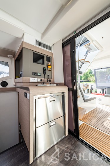 Isla 40 - Yacht Charter Sailica