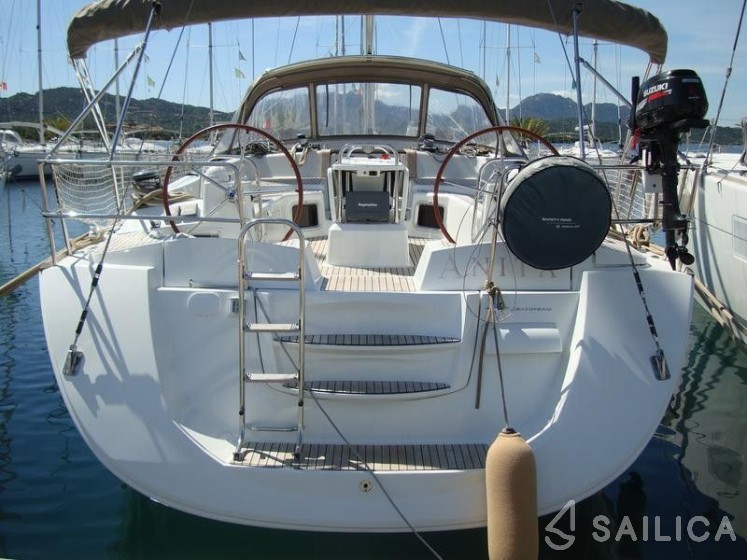 Jeanneau 53 - Yacht Charter Sailica