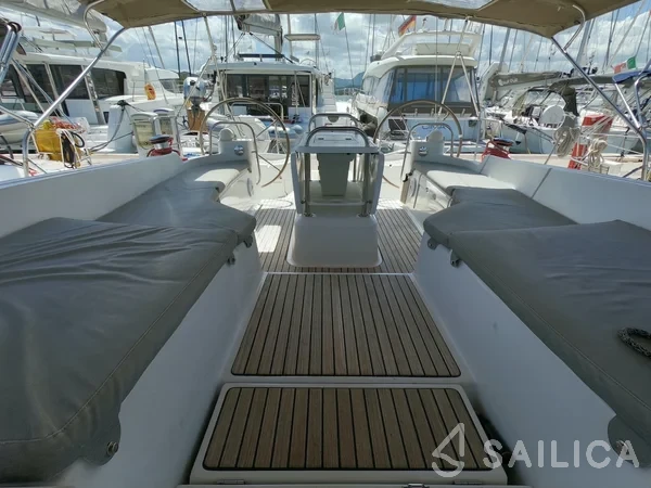 Jeanneau 53 - Yacht Charter Sailica