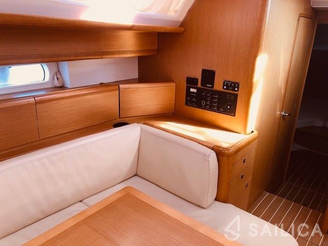 Jeanneau 53 - Yacht Charter Sailica