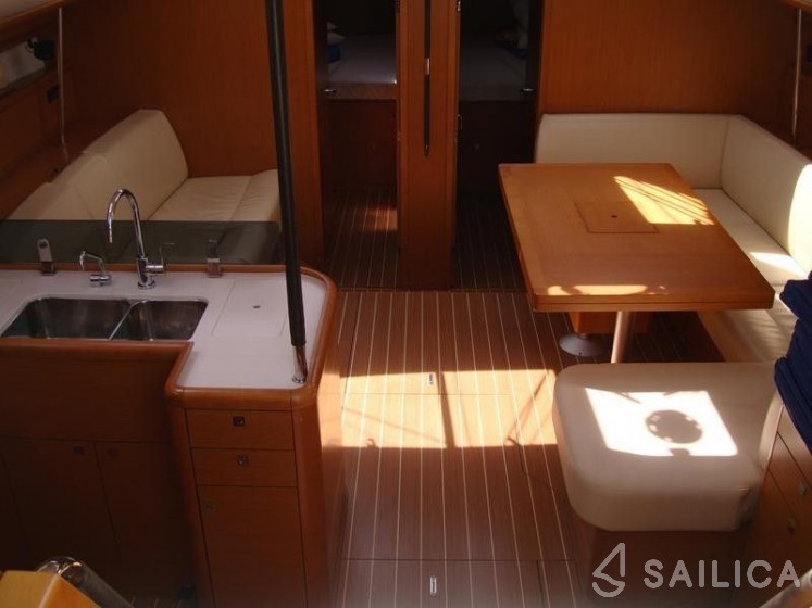 Jeanneau 53 - Yacht Charter Sailica