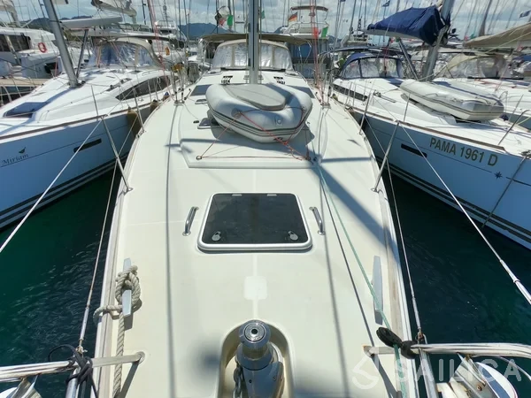 Jeanneau 53 - Yacht Charter Sailica