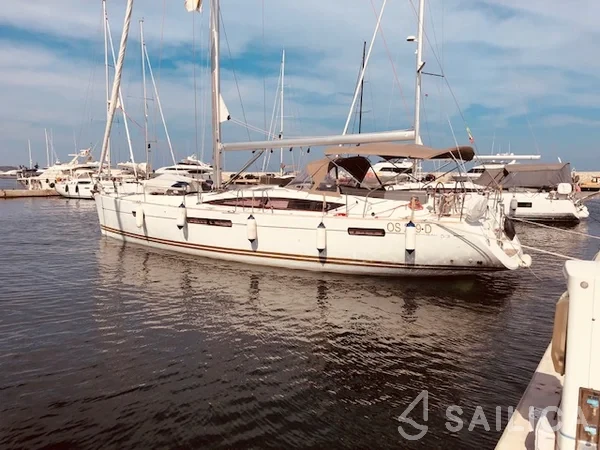 Jeanneau 53 - Yacht Charter Sailica
