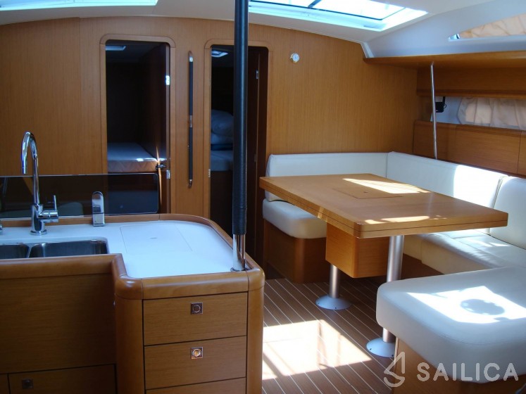 Jeanneau 53 - Yacht Charter Sailica