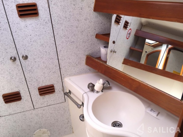 Elan 431 - Yacht Charter Sailica