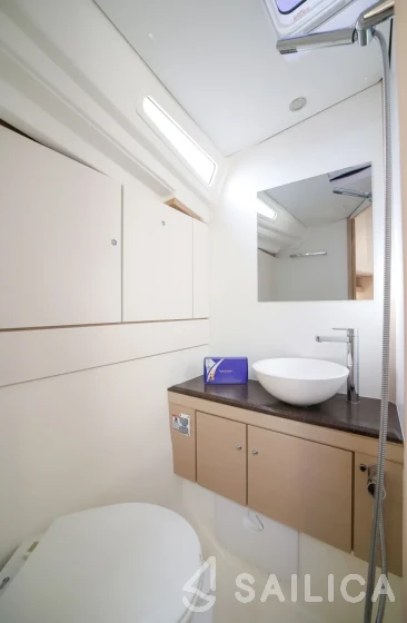 Jeanneau 54 - Yacht Charter Sailica
