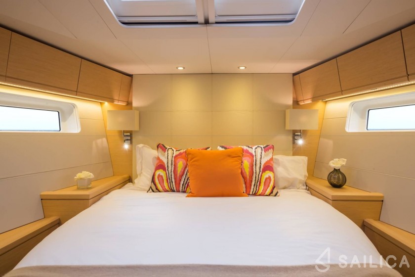 Jeanneau 54 - Yacht Charter Sailica