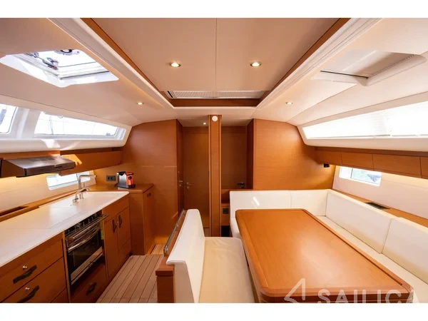 Jeanneau 54 - Yacht Charter Sailica