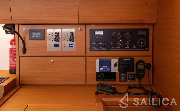 Jeanneau 54 - Yacht Charter Sailica