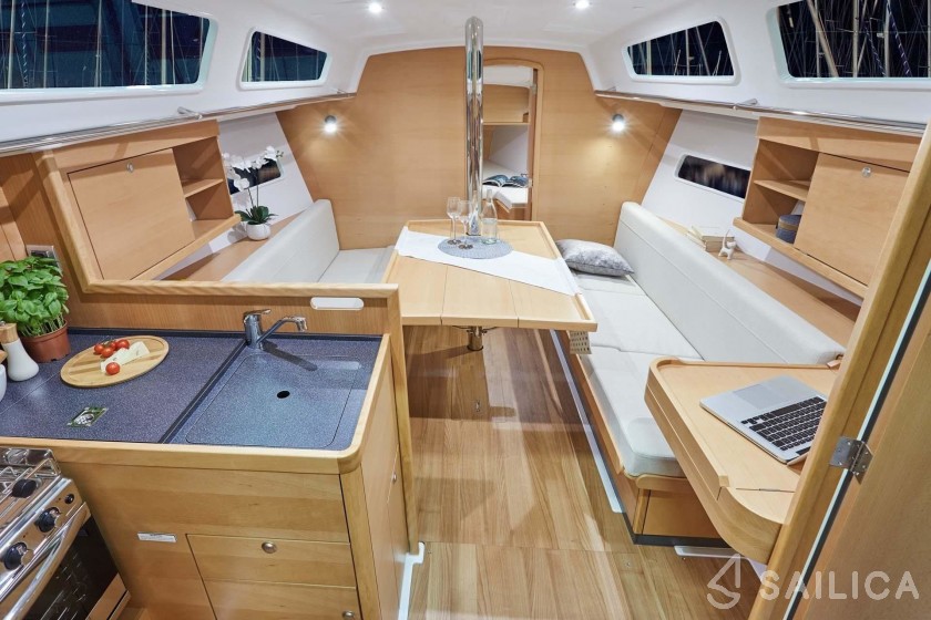 Sun Odyssey 319 - Yacht Charter Sailica
