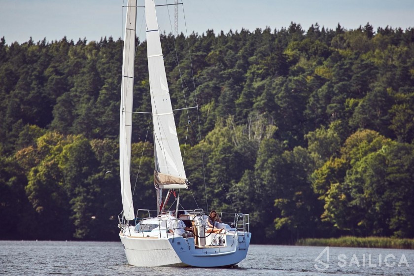 Sun Odyssey 319 - Yacht Charter Sailica