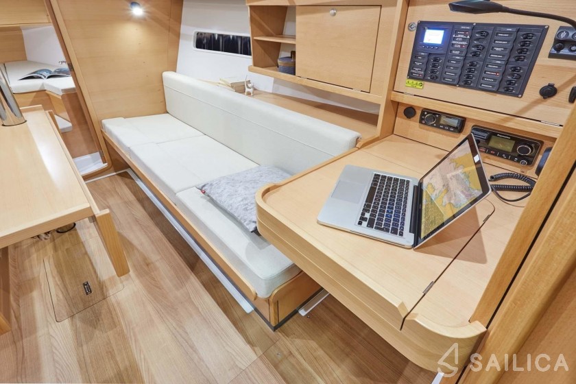 Sun Odyssey 319 - Yacht Charter Sailica