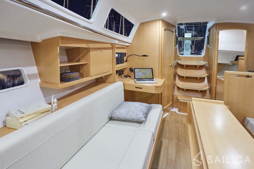 Sun Odyssey 319 - Yacht Charter Sailica