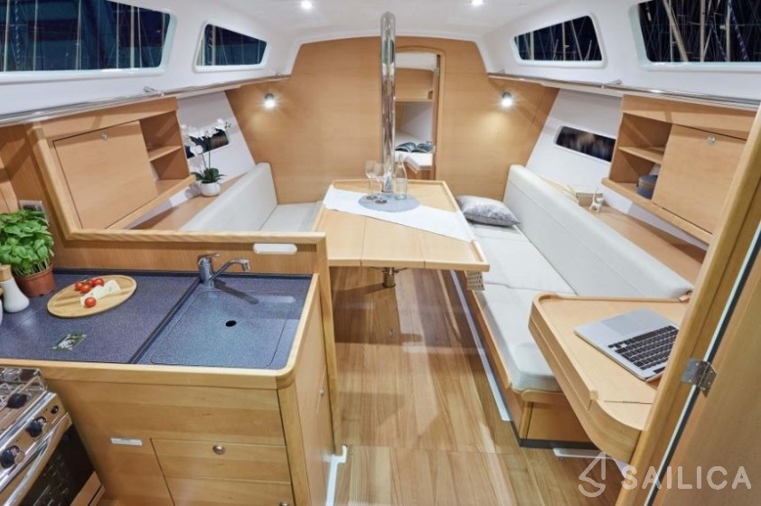 Sun Odyssey 319 - Yacht Charter Sailica