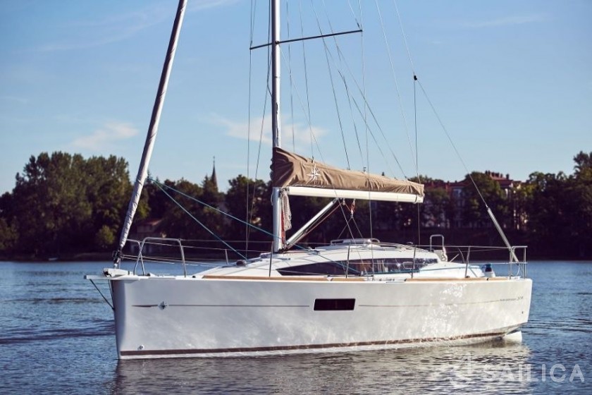 Sun Odyssey 319 - Yacht Charter Sailica