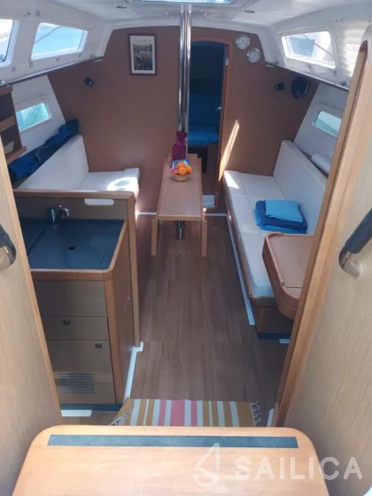 Sun Odyssey 319 - Yacht Charter Sailica