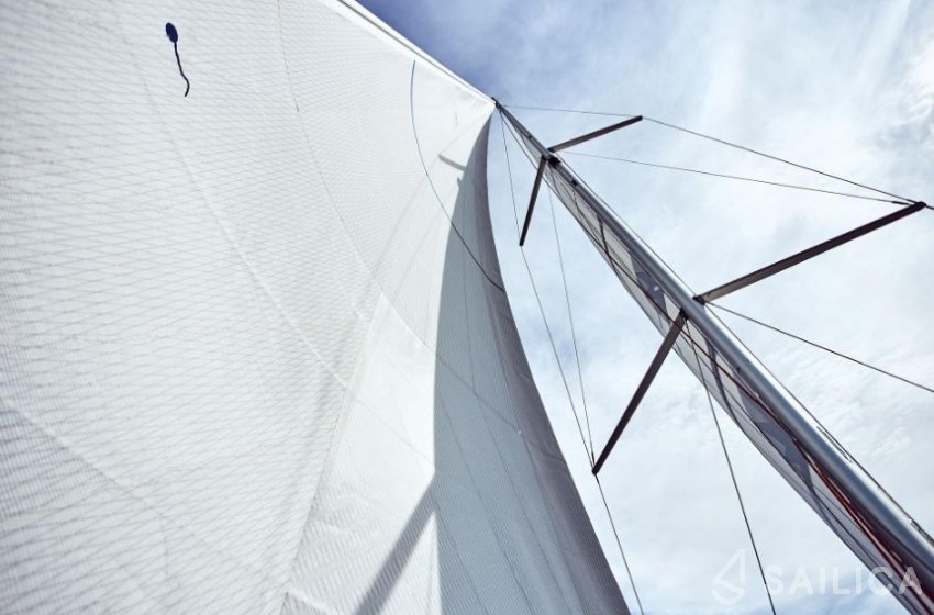Sun Odyssey 319 - Yacht Charter Sailica