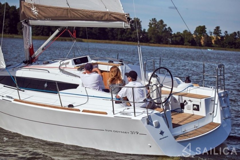 Sun Odyssey 319 - Yacht Charter Sailica