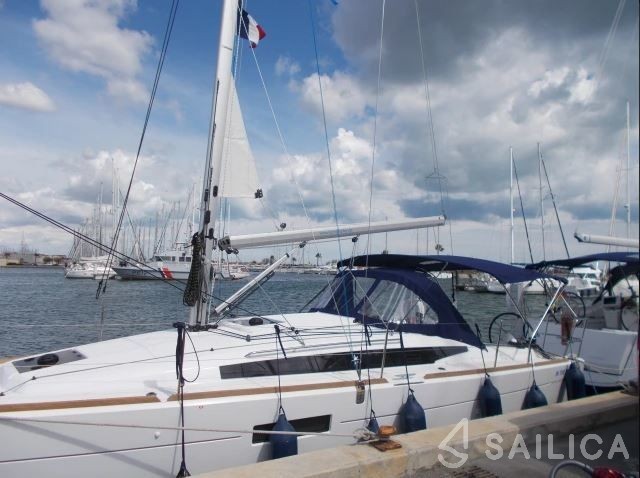 Sun Odyssey 349 - Yacht Charter Sailica