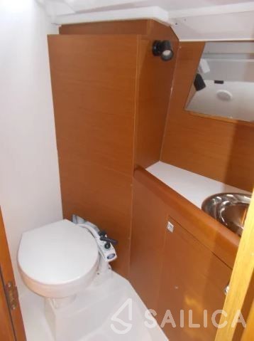 Sun Odyssey 349 - Yacht Charter Sailica