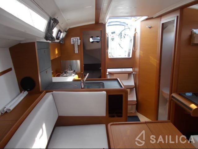 Sun Odyssey 349 - Yacht Charter Sailica
