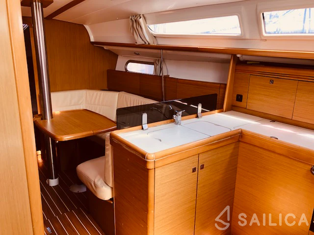 Sun Odyssey 36i - Yacht Charter Sailica