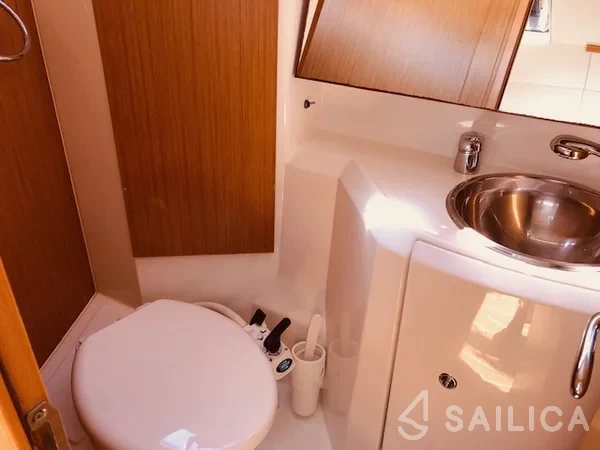 Sun Odyssey 36i - Yacht Charter Sailica