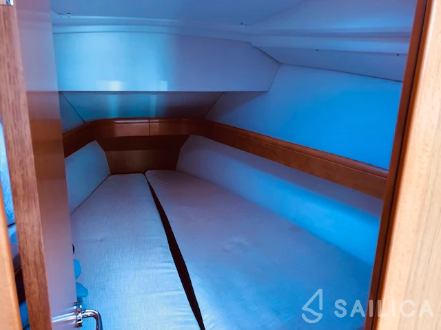Sun Odyssey 36i - Yacht Charter Sailica