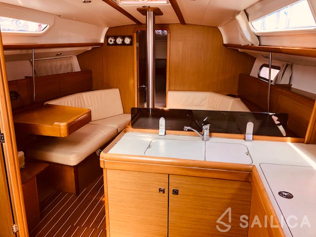 Sun Odyssey 36i - Yacht Charter Sailica