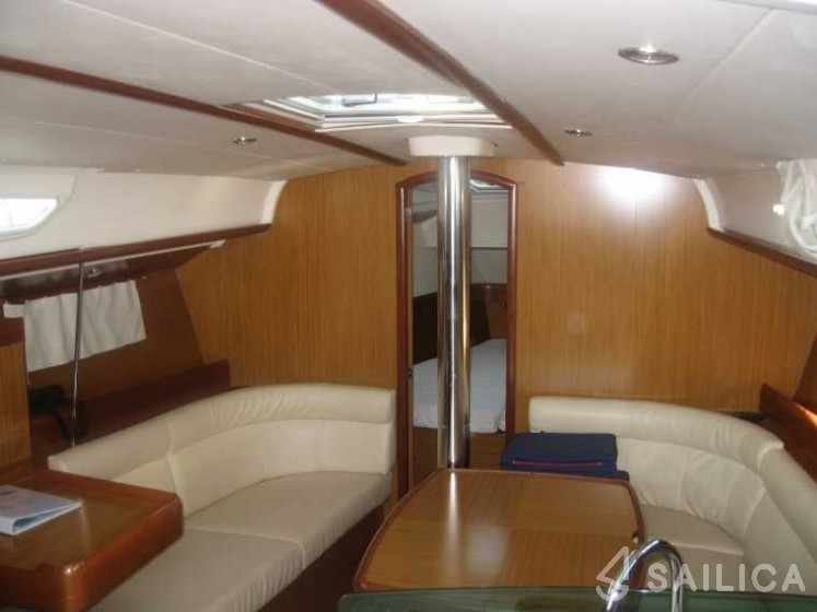 Sun Odyssey 39i - Yacht Charter Sailica