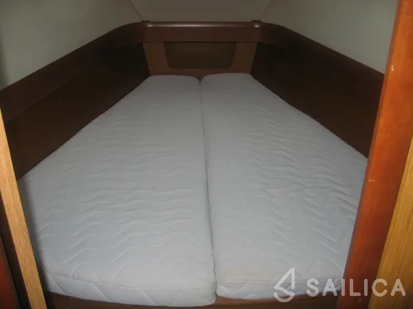 Sun Odyssey 39i - Yacht Charter Sailica